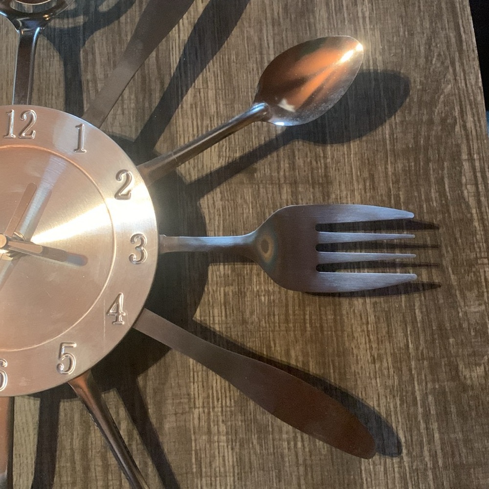 Silverware Clock - Picture 4 of 6